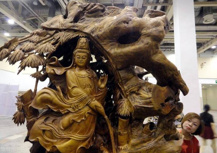 创建"东方工艺美术产业之都"是哪里?